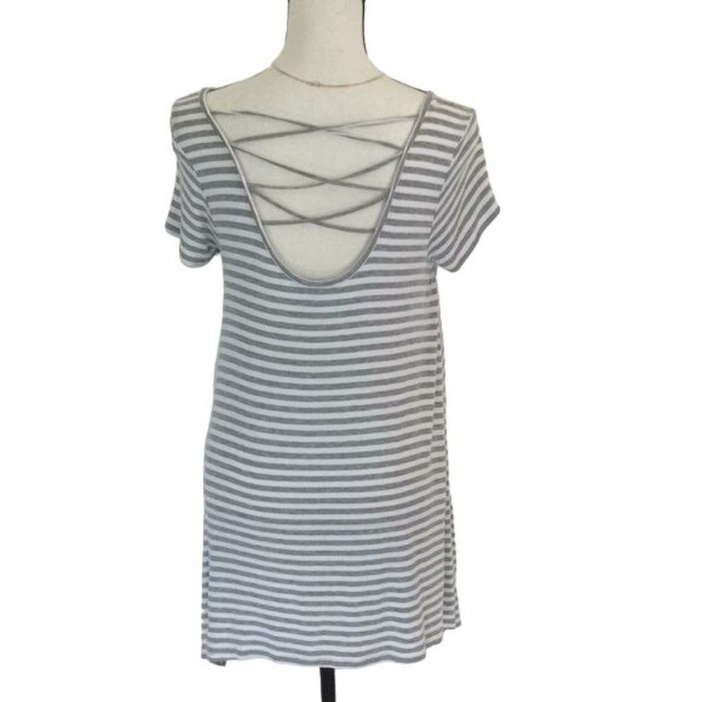 Olivia Sky Womens Gray White Striped Short Sleeve Pocket Tunic Top Size S - Picture 3 of 6
